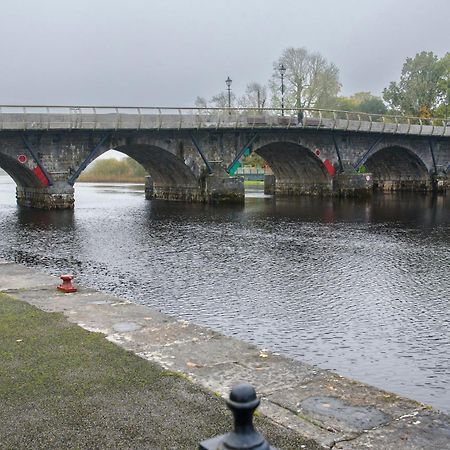 Waterfront Self Catering Houses Carrick on Shannon 外观 照片