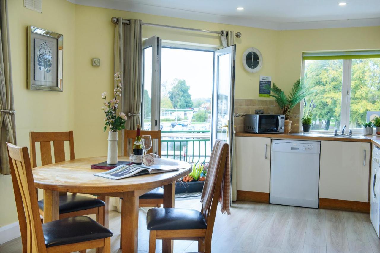 Waterfront Self Catering Houses Carrick on Shannon 外观 照片