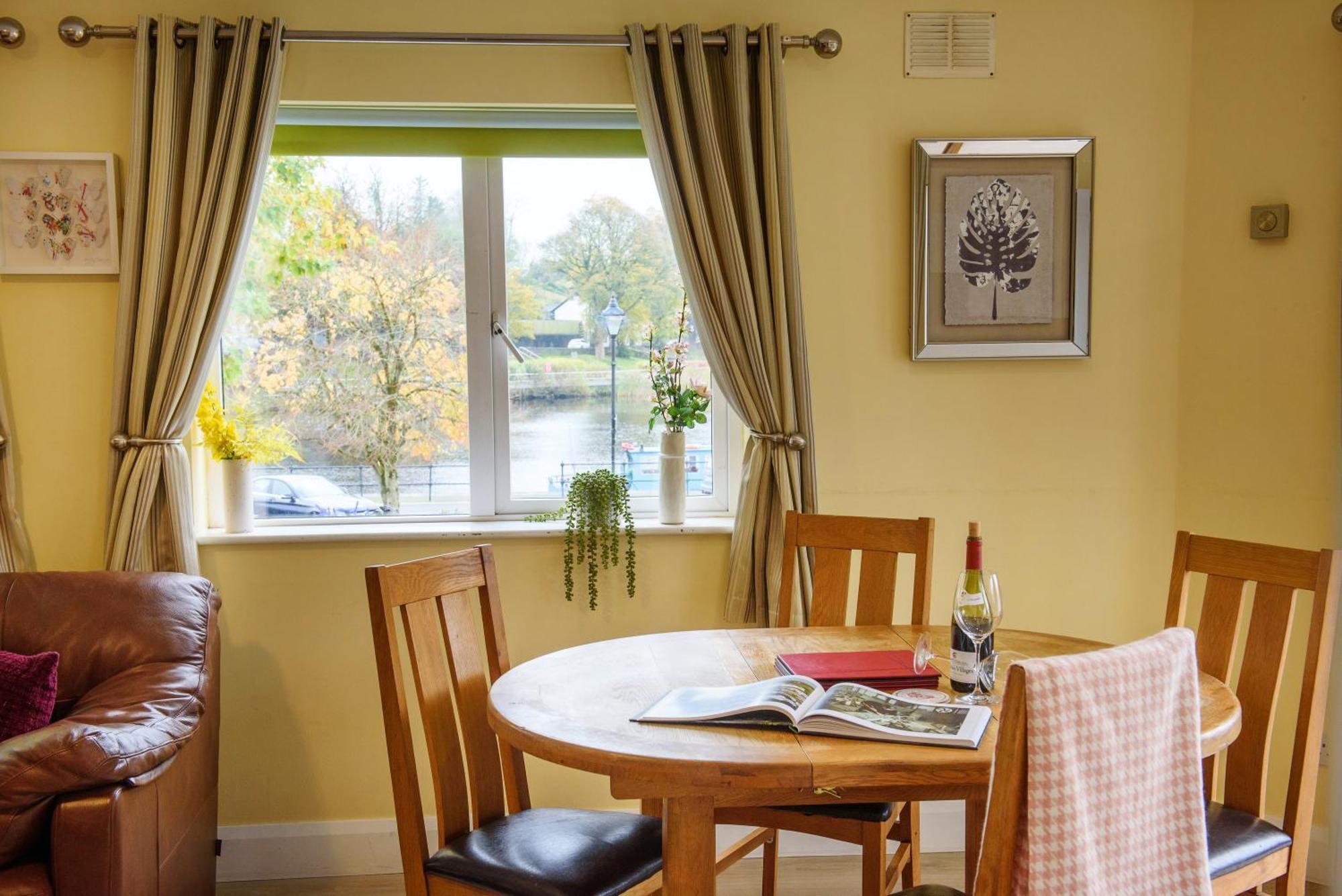 Waterfront Self Catering Houses Carrick on Shannon 外观 照片